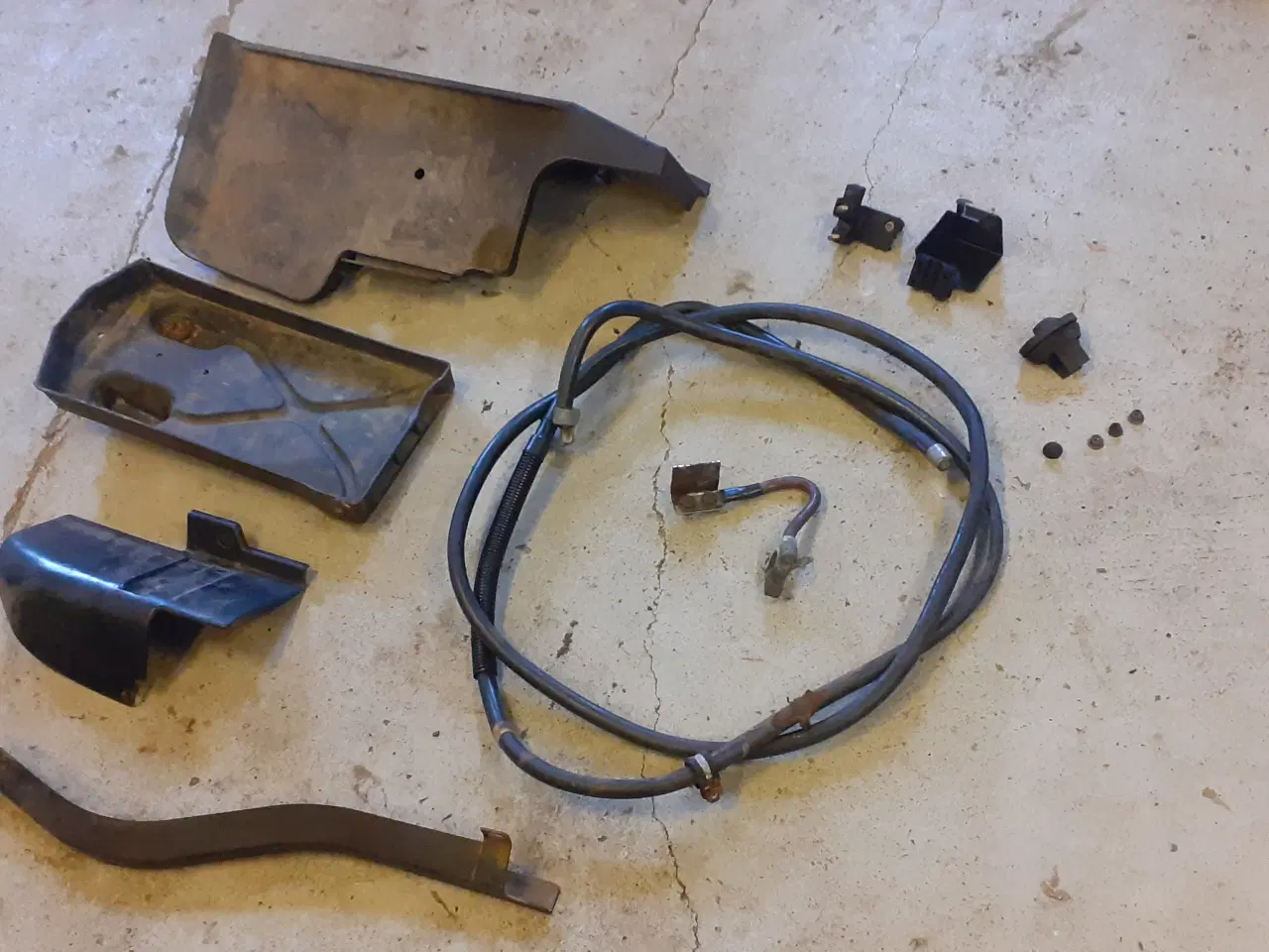 Billede 1 - Batteri i bagagerum, BMW E30