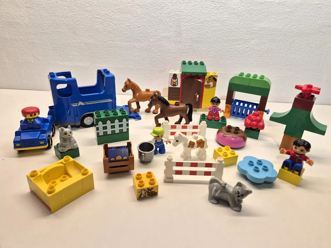 Billede 1 - Duplo Rideskole, Vogn med Hestetrailer, Heste, Dyr