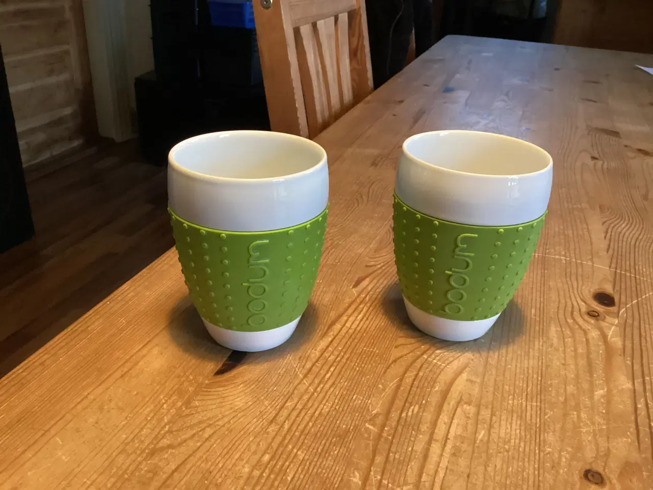 Billede 5 - Bodum Krus, Osteklokke, Porcelæns Knager, Og Mere.