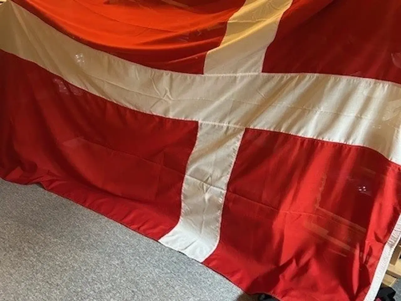Billede 2 - DEet danske flag