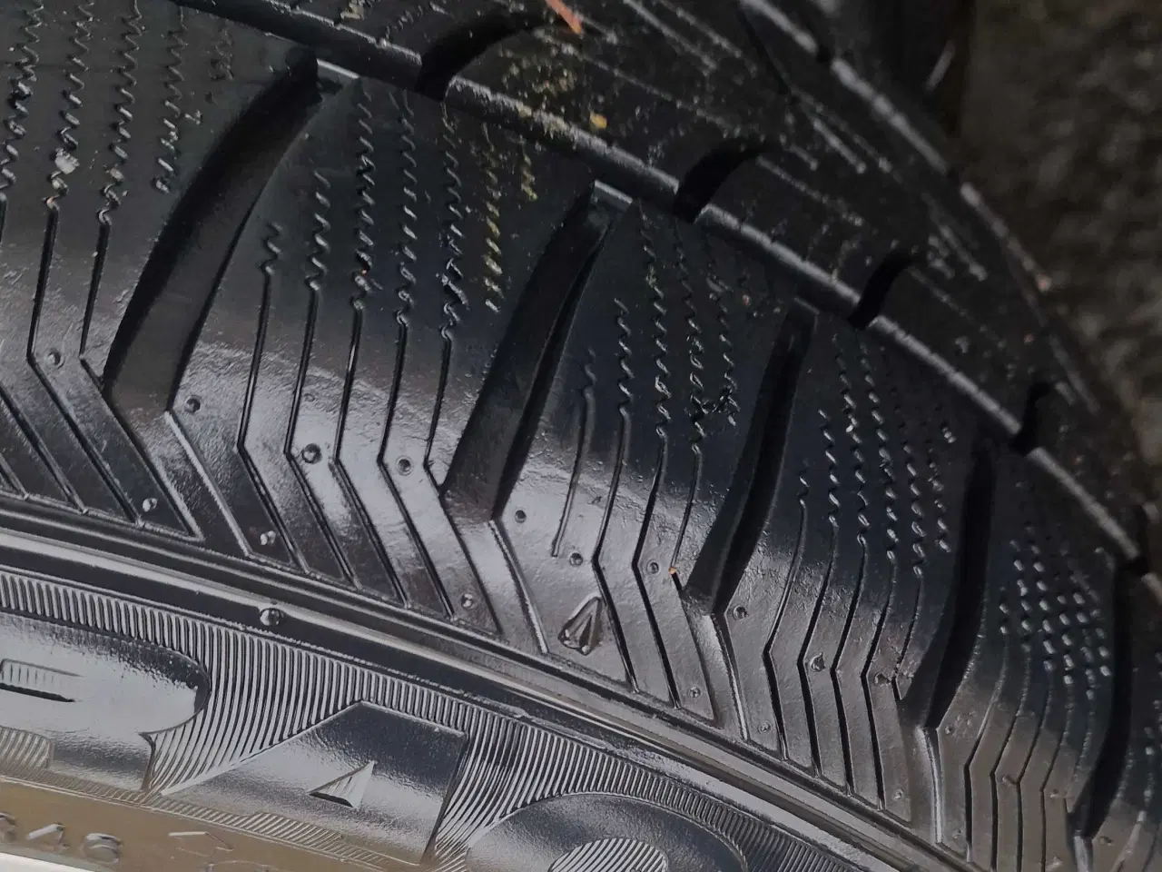 Billede 3 - 17" Alu Fælge med vinterdæk & 4 stk løse Sommerdæk