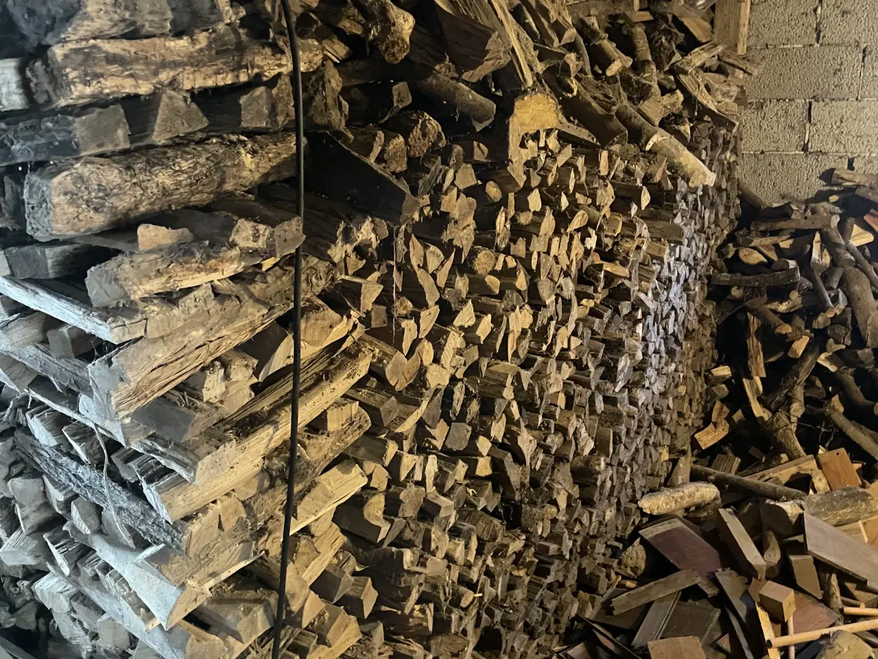 Billede 2 - Brænde bla.sorter klar til brug. Ca 16 m3