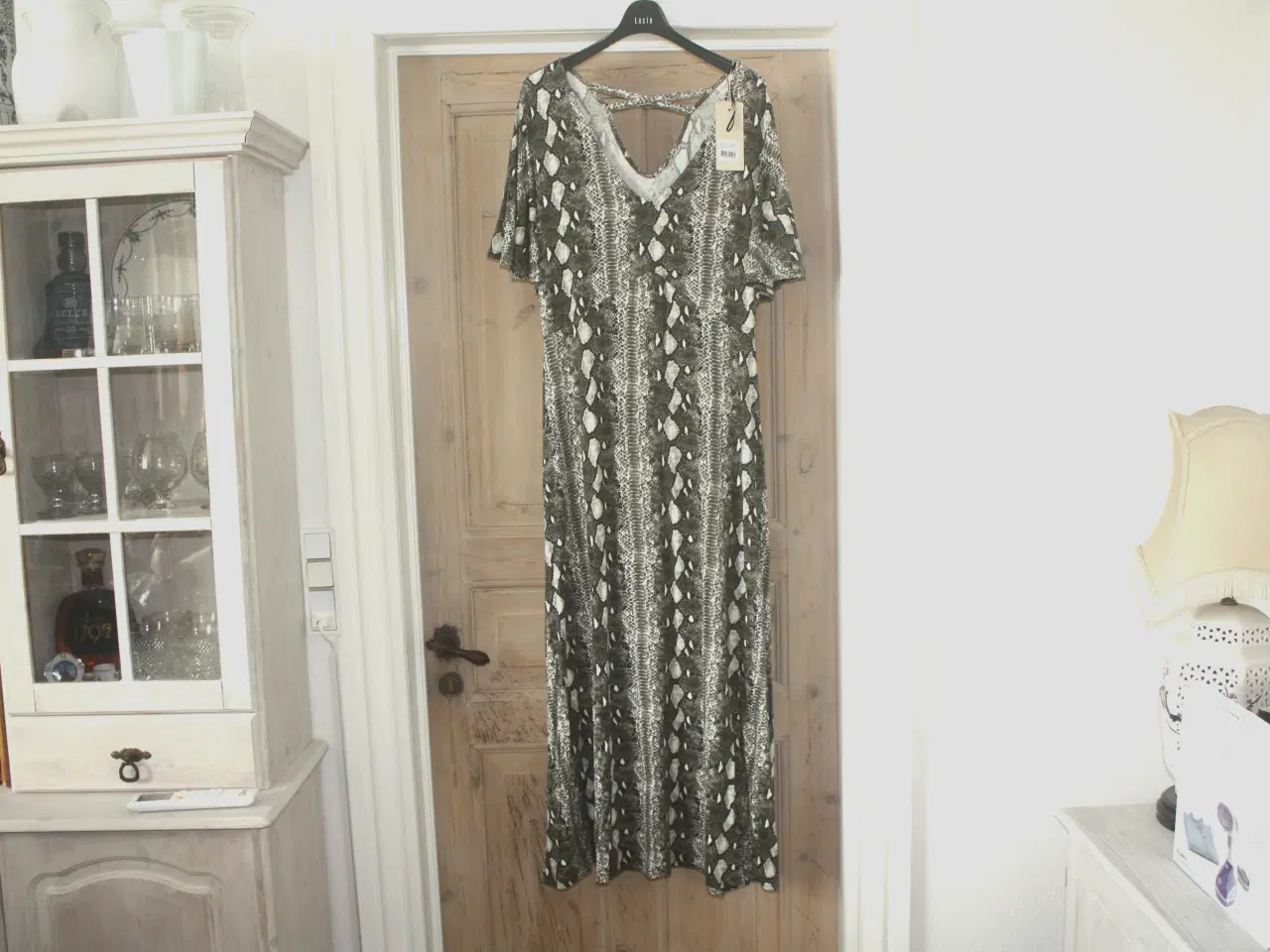 Billede 1 - Ubrugt Lang Cream kjole str. L