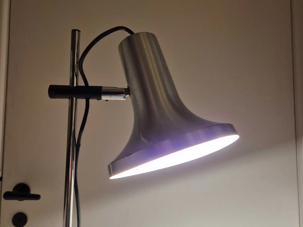 Billede 5 - Retro gulvlampe med elegant skærm