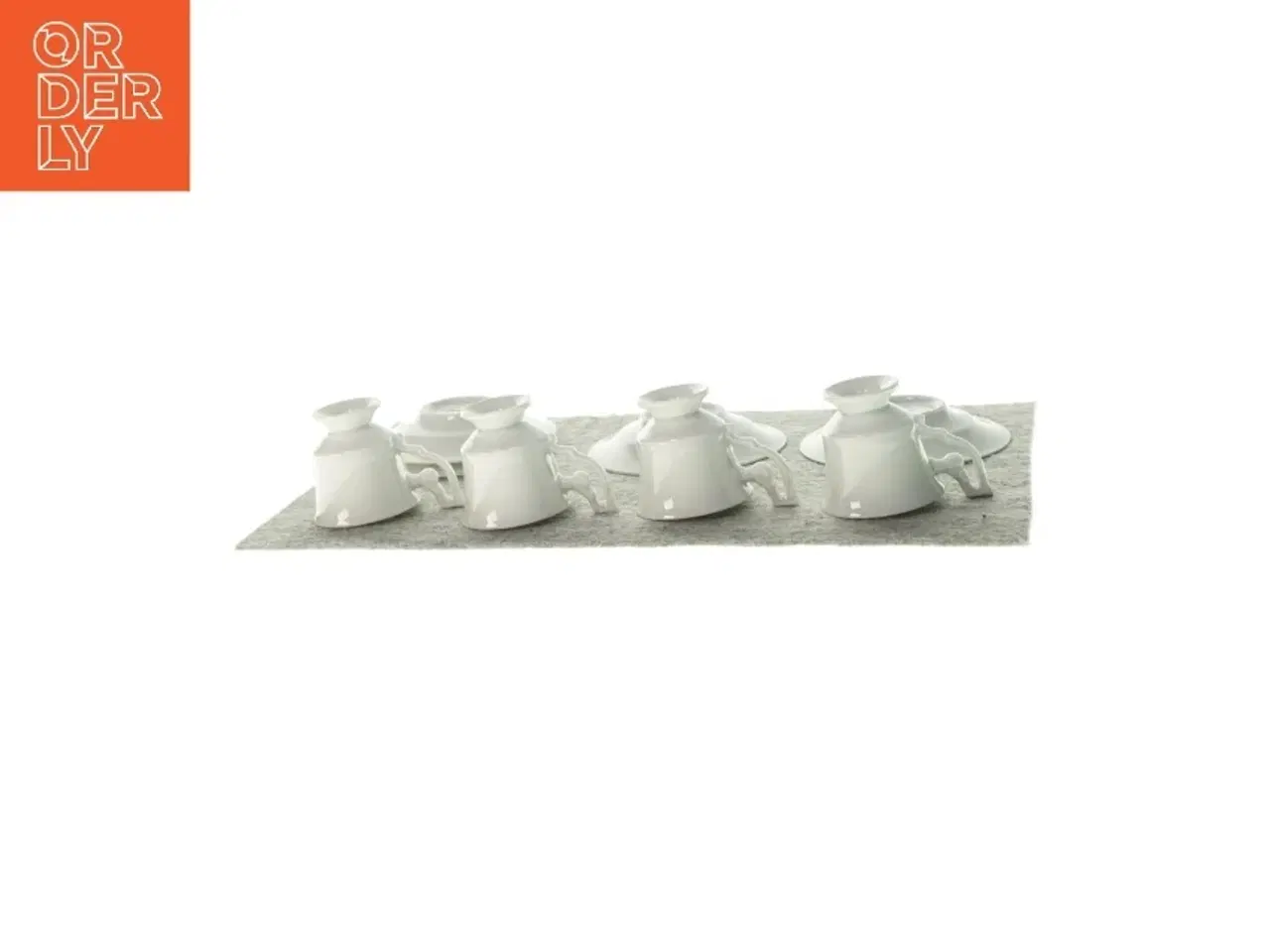 Billede 4 - Sæt (4 kopper og 4 underkopper) 4 stk. (str. 7x7cm og 13cm)