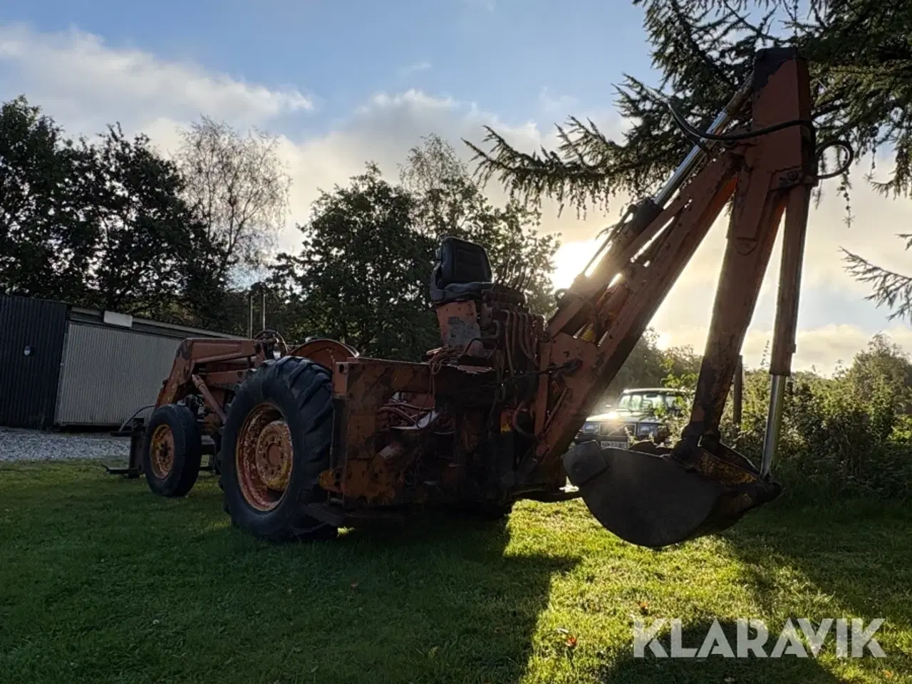 Billede 3 - Traktor Massey Ferguson 203C med frontlift og gravearm