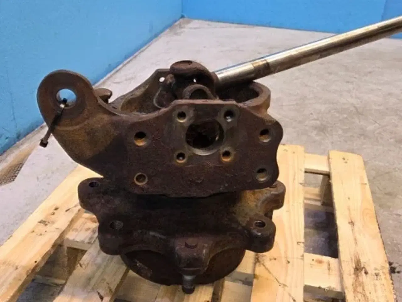 Billede 5 - New Holland LB 110 B Hjulnav R. 85817698