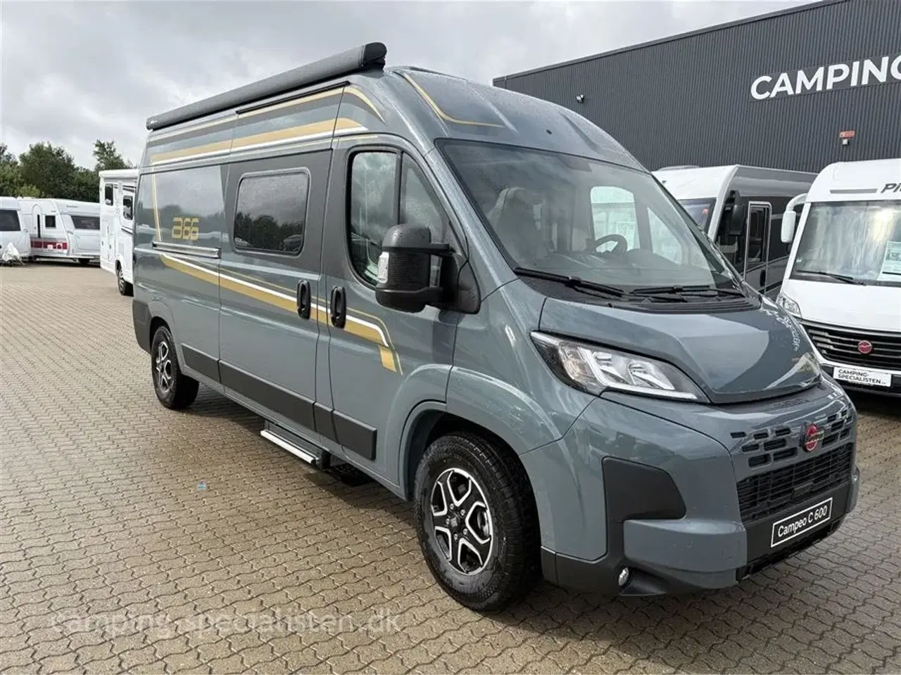 Billede 3 - 2026 - Bürstner B66 C 600 m. automatgear   NYHED! Bürstner B66 C 600 2026 - kampagnemodel med automatgear - Kan ses nu hos Camping-Specialisten.dk