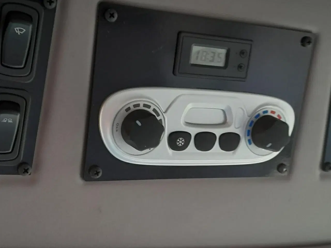 Billede 9 - Deutz-Fahr 6205 ts SNITTER, 18 FOD MED VOGN, KUN 700 TIMER