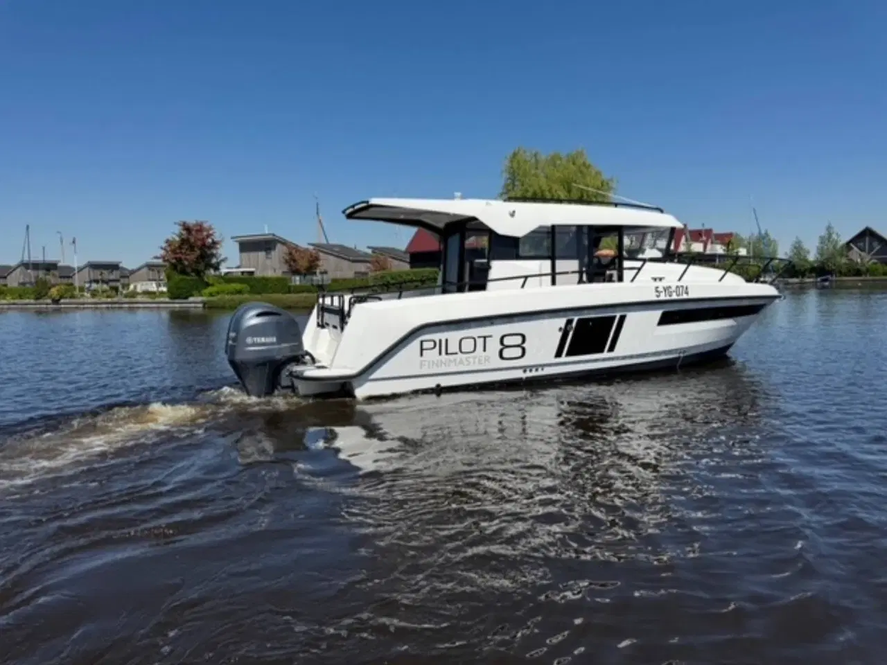 Billede 2 - Finnmaster Pilot 8 - 2 X F200 Yamaha/Udstyr