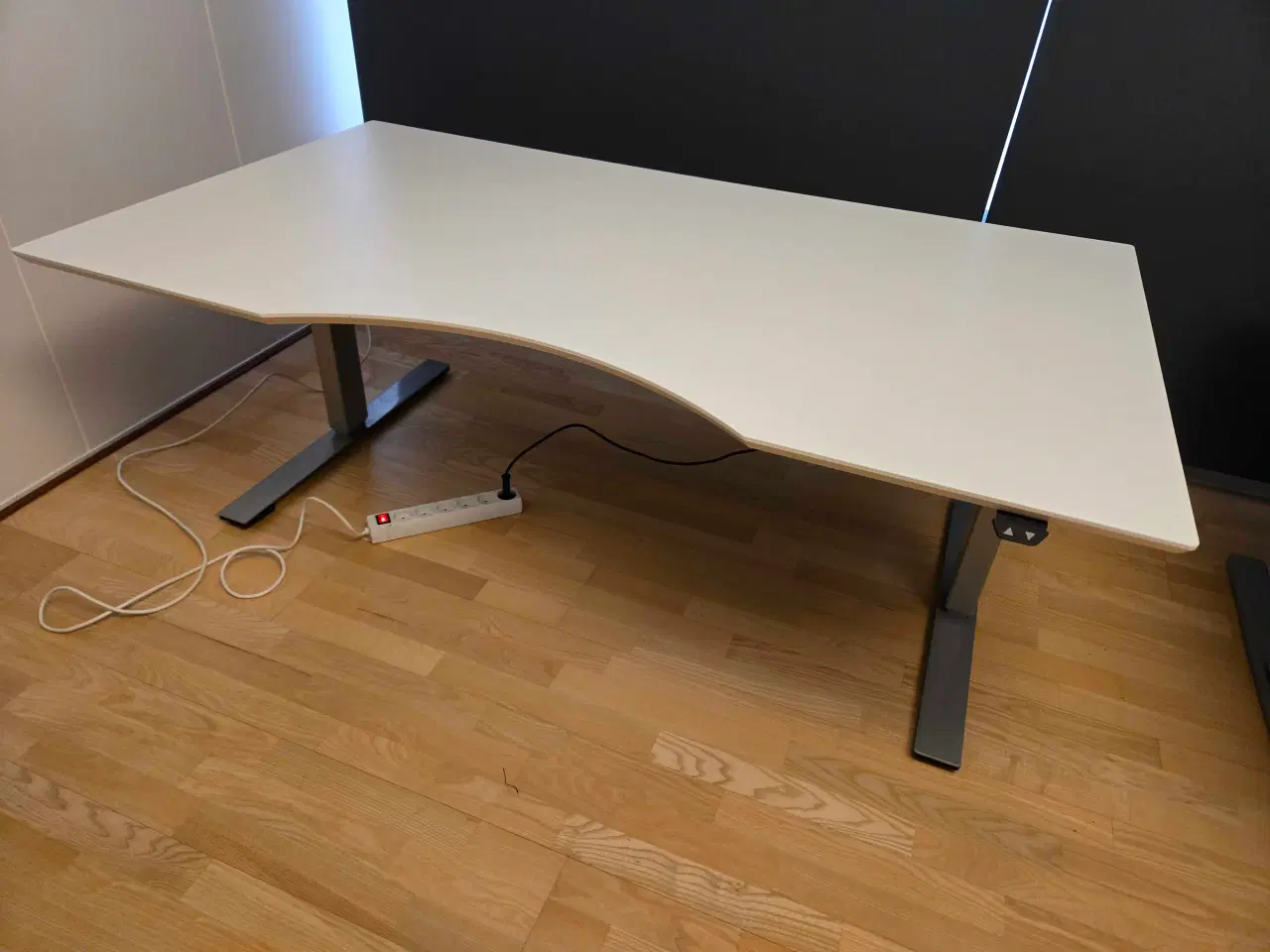 Billede 1 - Hæve-sænkebord