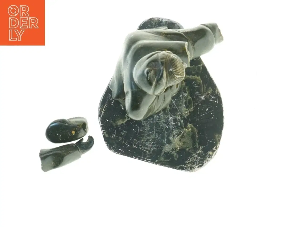 Billede 3 - Grønlandica. Reparationstrængende stenskulptur (str. 19x21 cm)