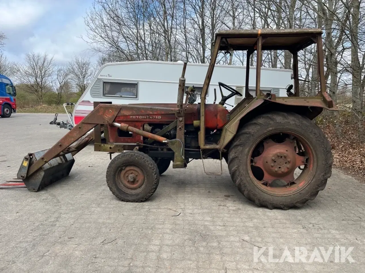 Billede 8 - Traktor ZETOR 4718 med frontlæsser