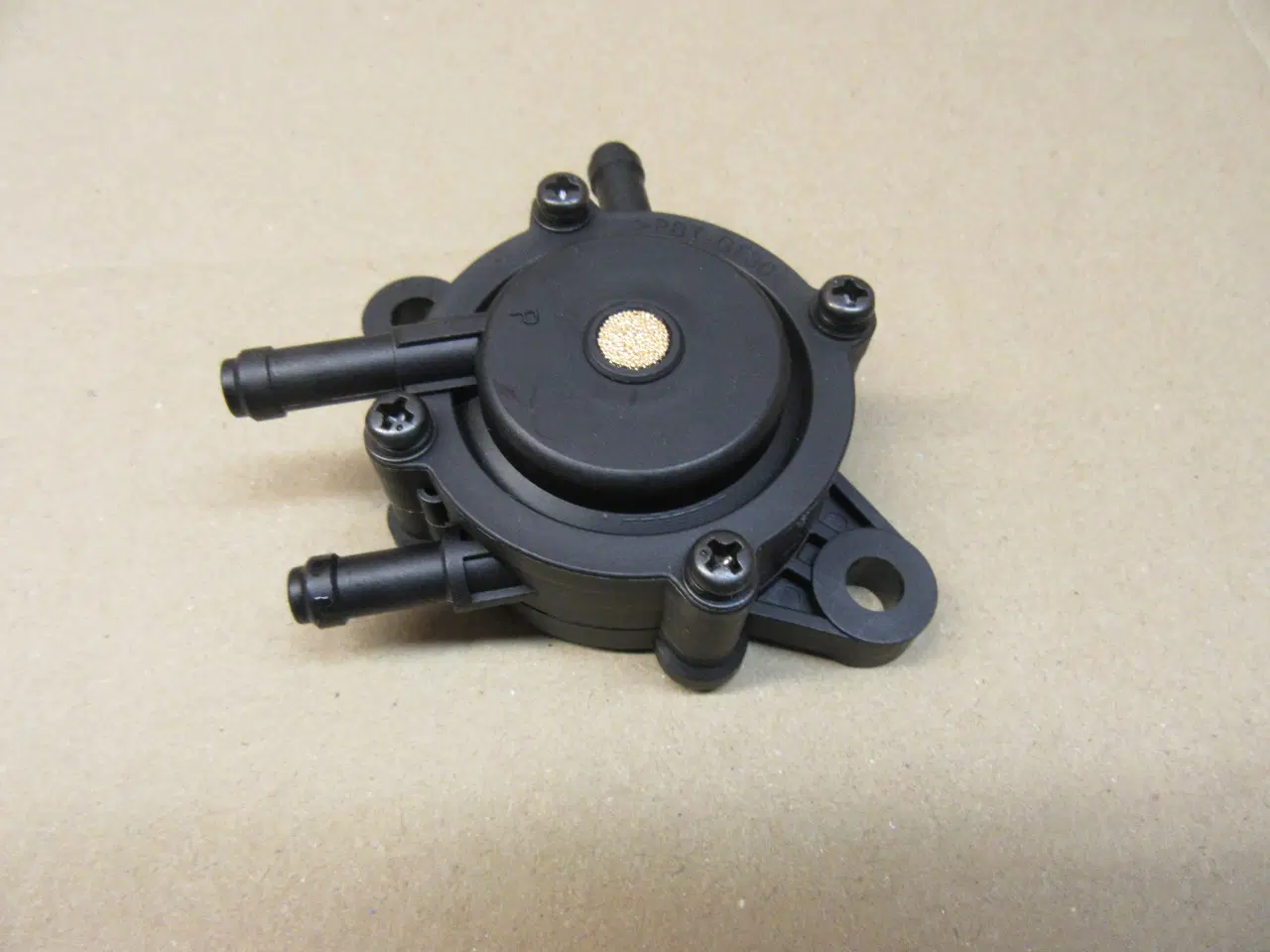 Billede 1 - Brændstofspumpe til havetraktor