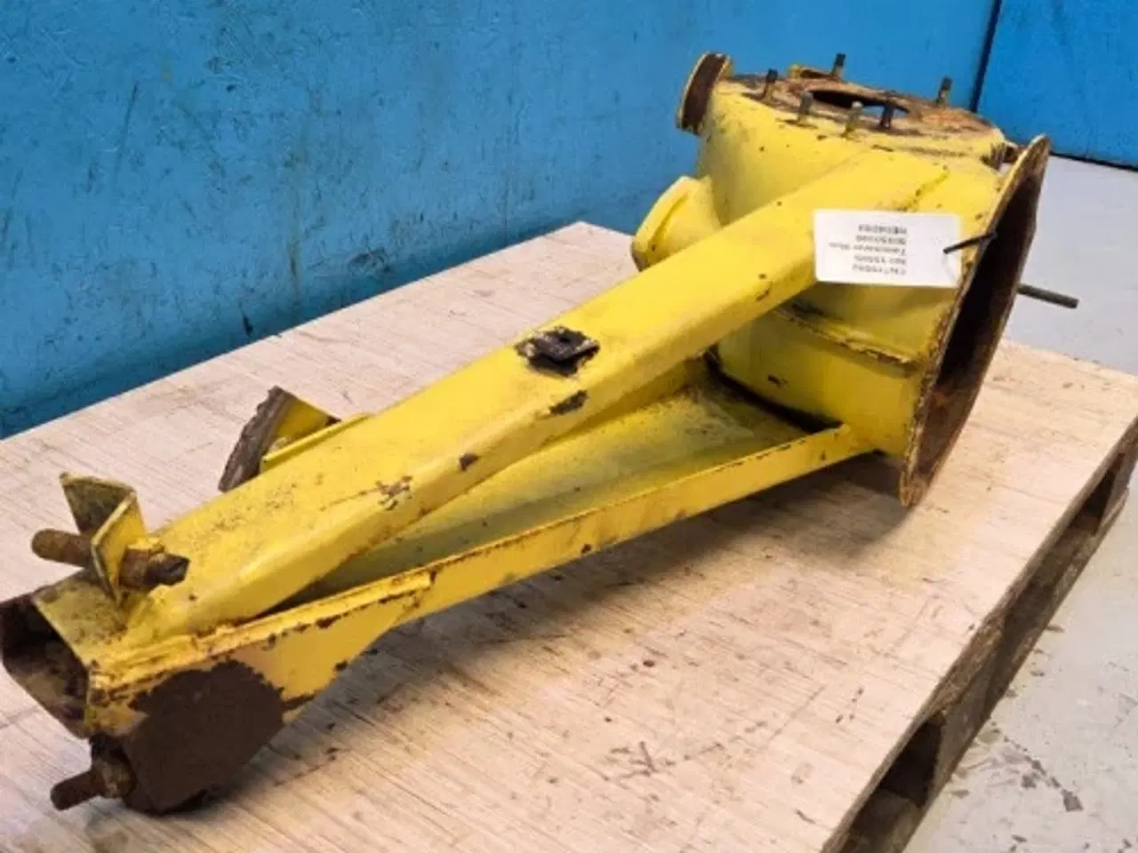 Billede 16 - New Holland 1550S Tømmerør Hus 80350390