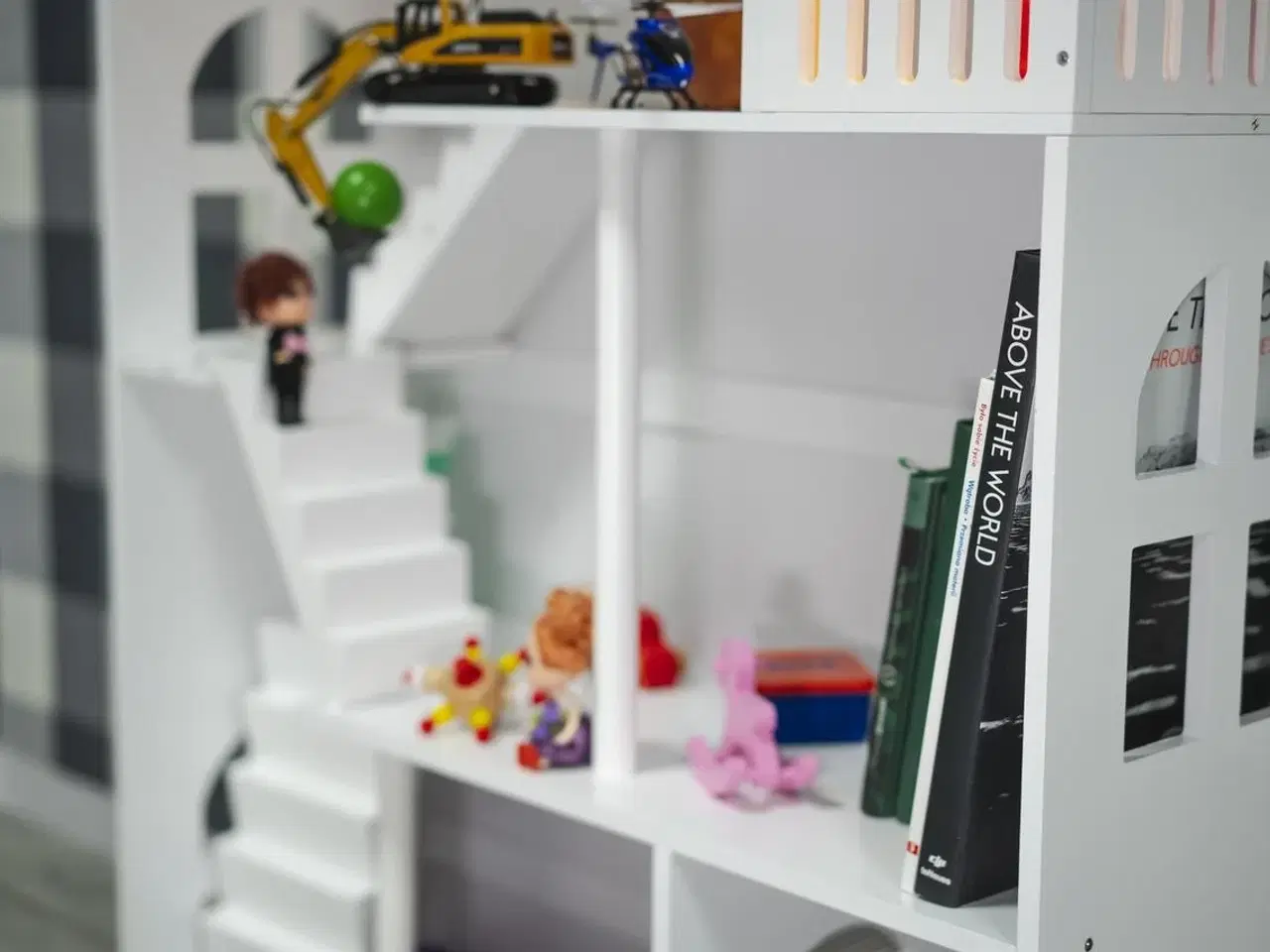 Billede 13 - Dukkehus bogreol 2‑i‑1 LULILO CALLA XXL – 116 cm