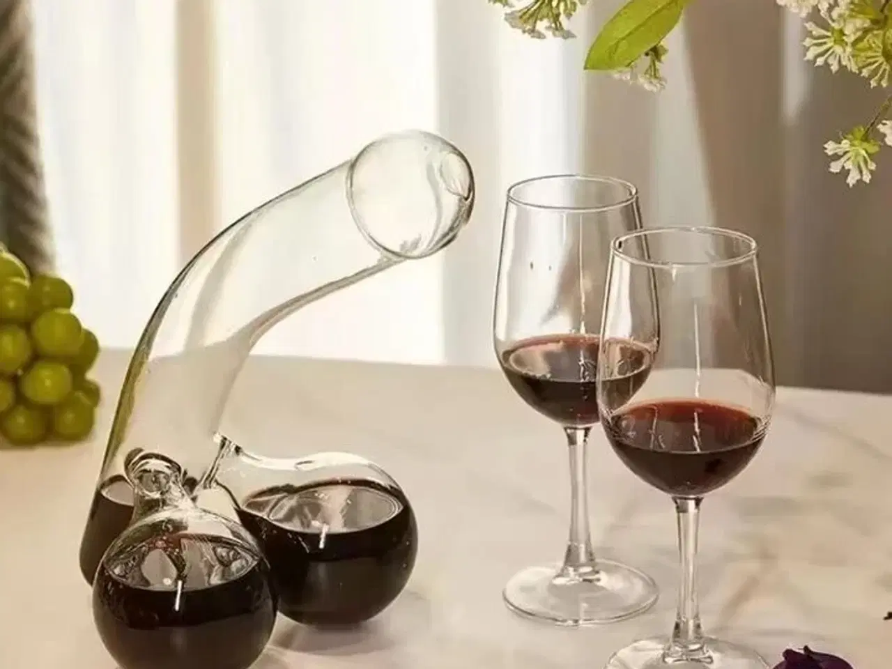 Billede 5 - Håndblæst humoristisk karaffel til vin og whisky