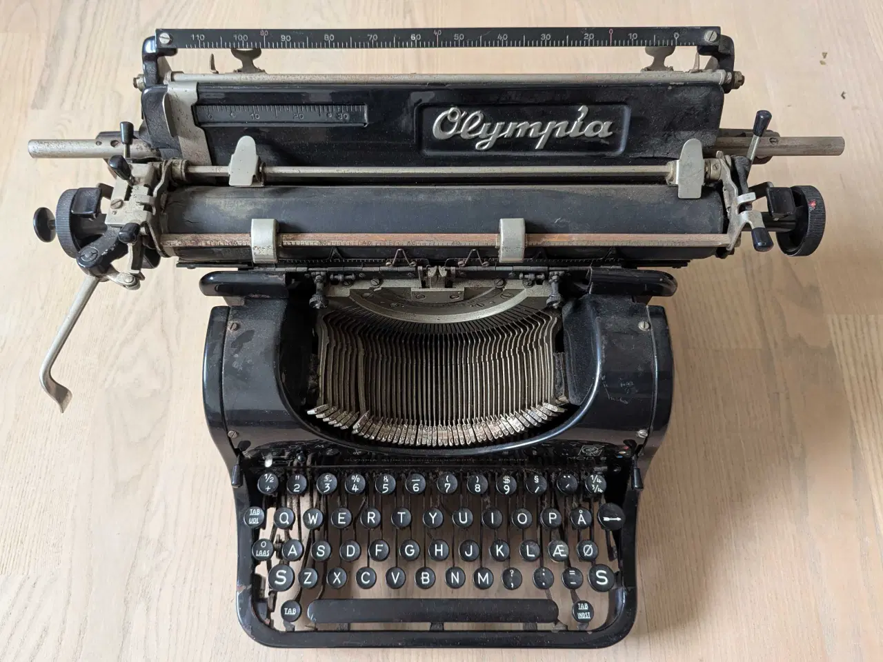Billede 1 - Antik Olympia skrivemaskine 