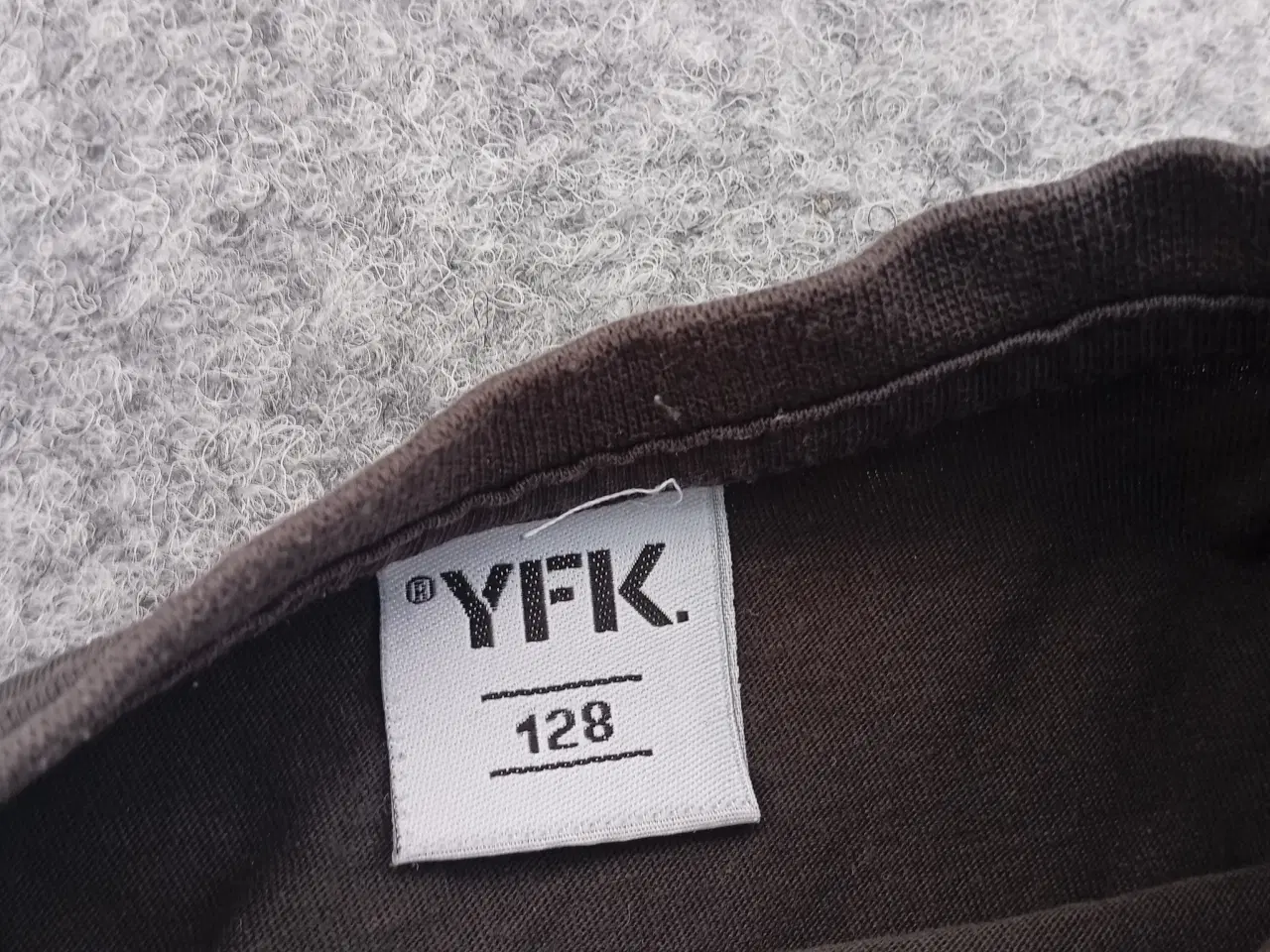 Billede 12 - Tøjpakke til dreng str. 122/128