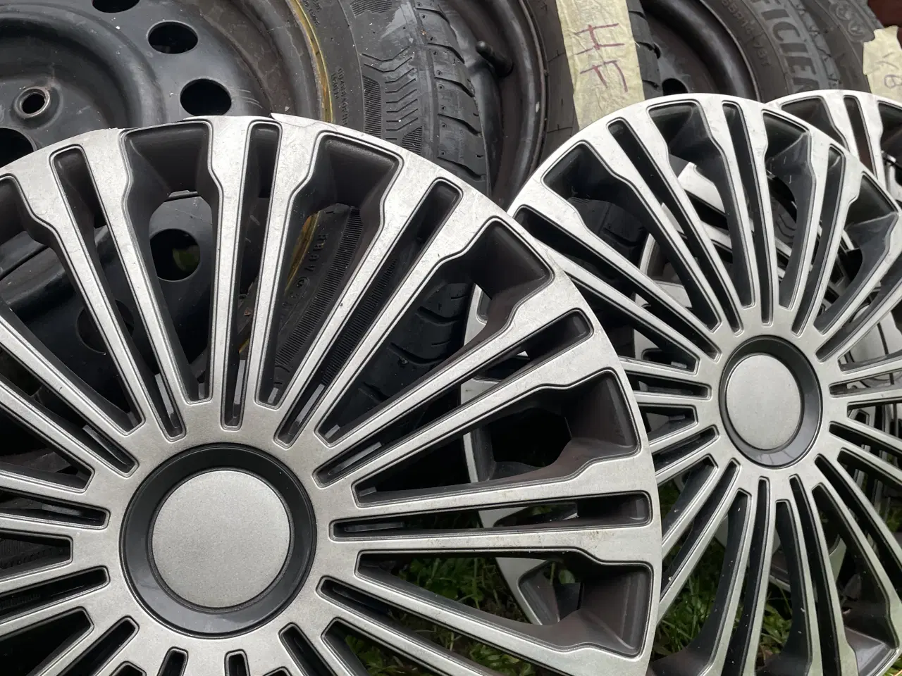 Billede 1 - Dæk på fælge