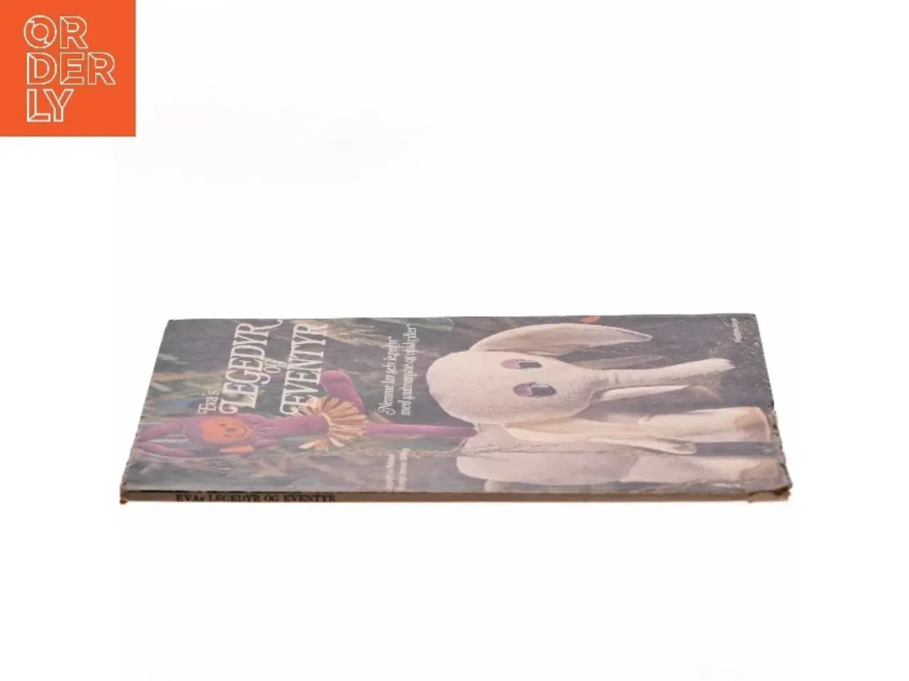 Billede 2 - Eva's legedyr og eventyr : Nemme lav-selv legedyr med snitmønstre og opskrifter af Lis Paludan (Bog)