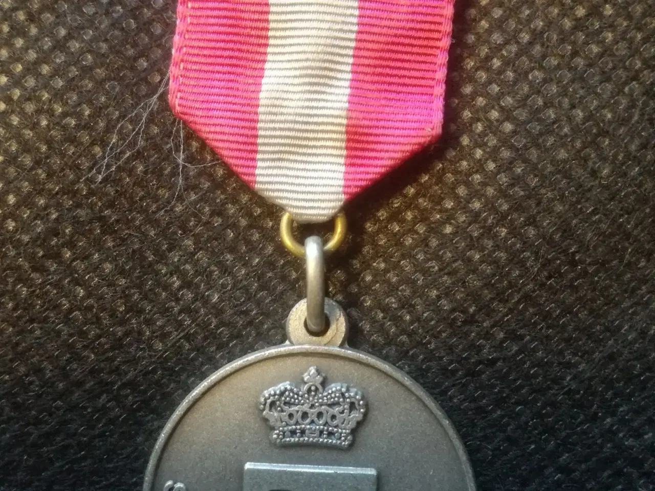 Billede 4 - Militærmærker,pins og medaljer