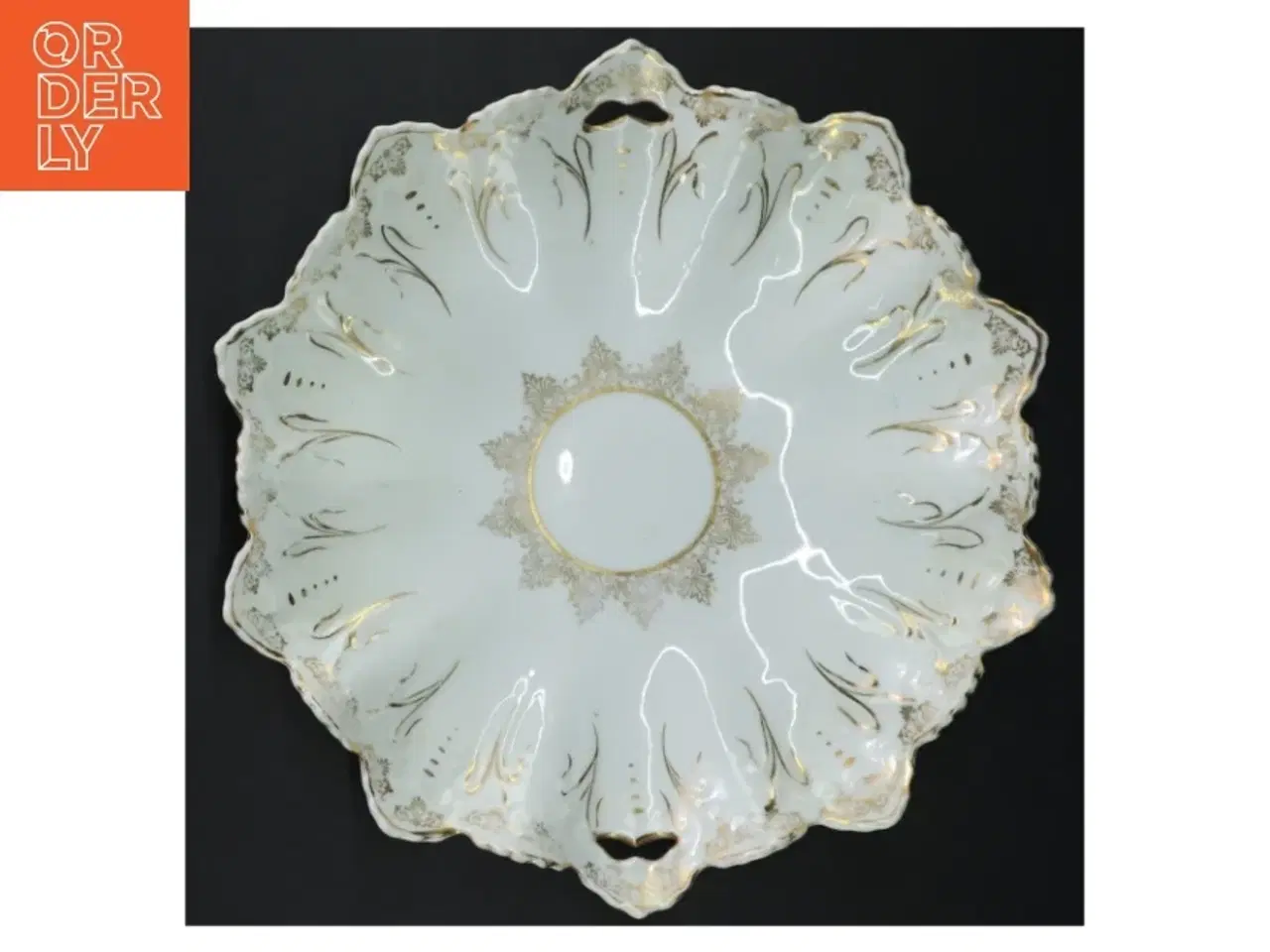 Billede 4 - Dekorativ porcelænsfad med guldkant (str. Ø. 27 cm)