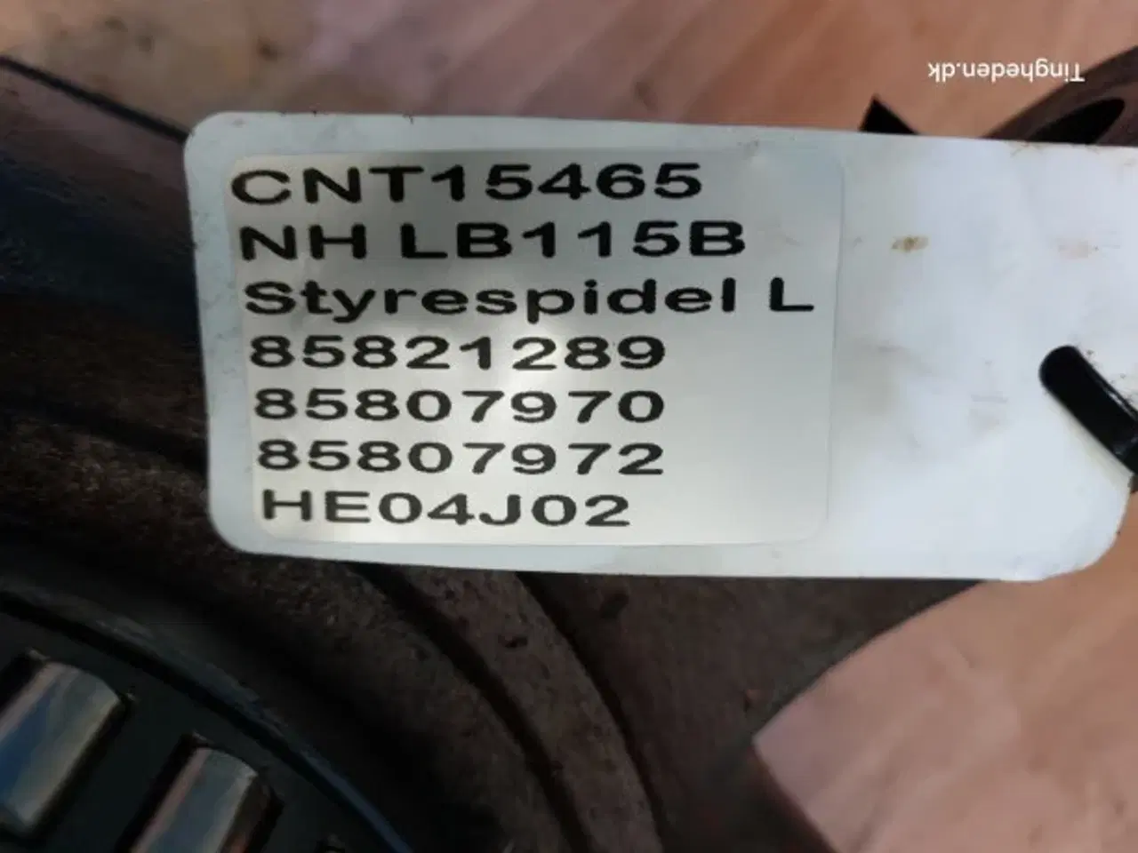 Billede 21 - New Holland LB115B Styrespindel L. 85821289
