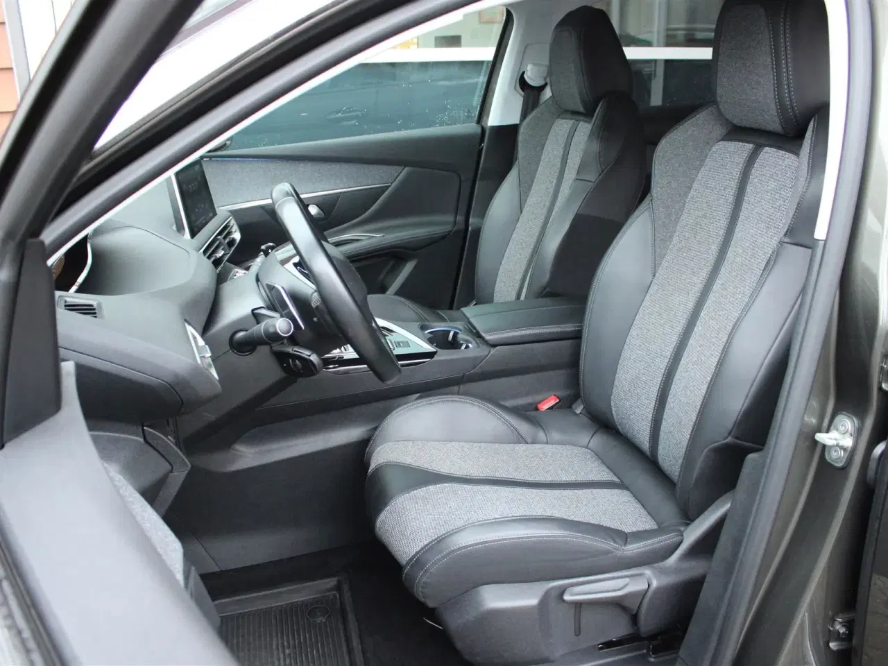 Billede 2 - Peugeot 3008 1,5 BlueHDi Allure EAT8 130HK 5d 8g Aut.