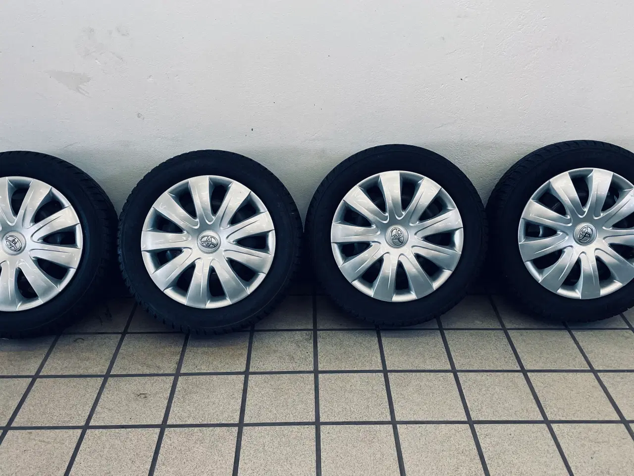 Billede 3 - Sælger de her Originale toyota Aygo  stålfælge 