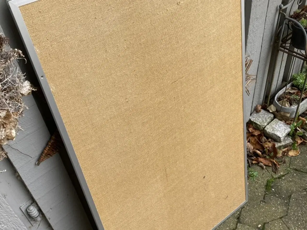 Billede 1 - Opslagstavle med metalramme