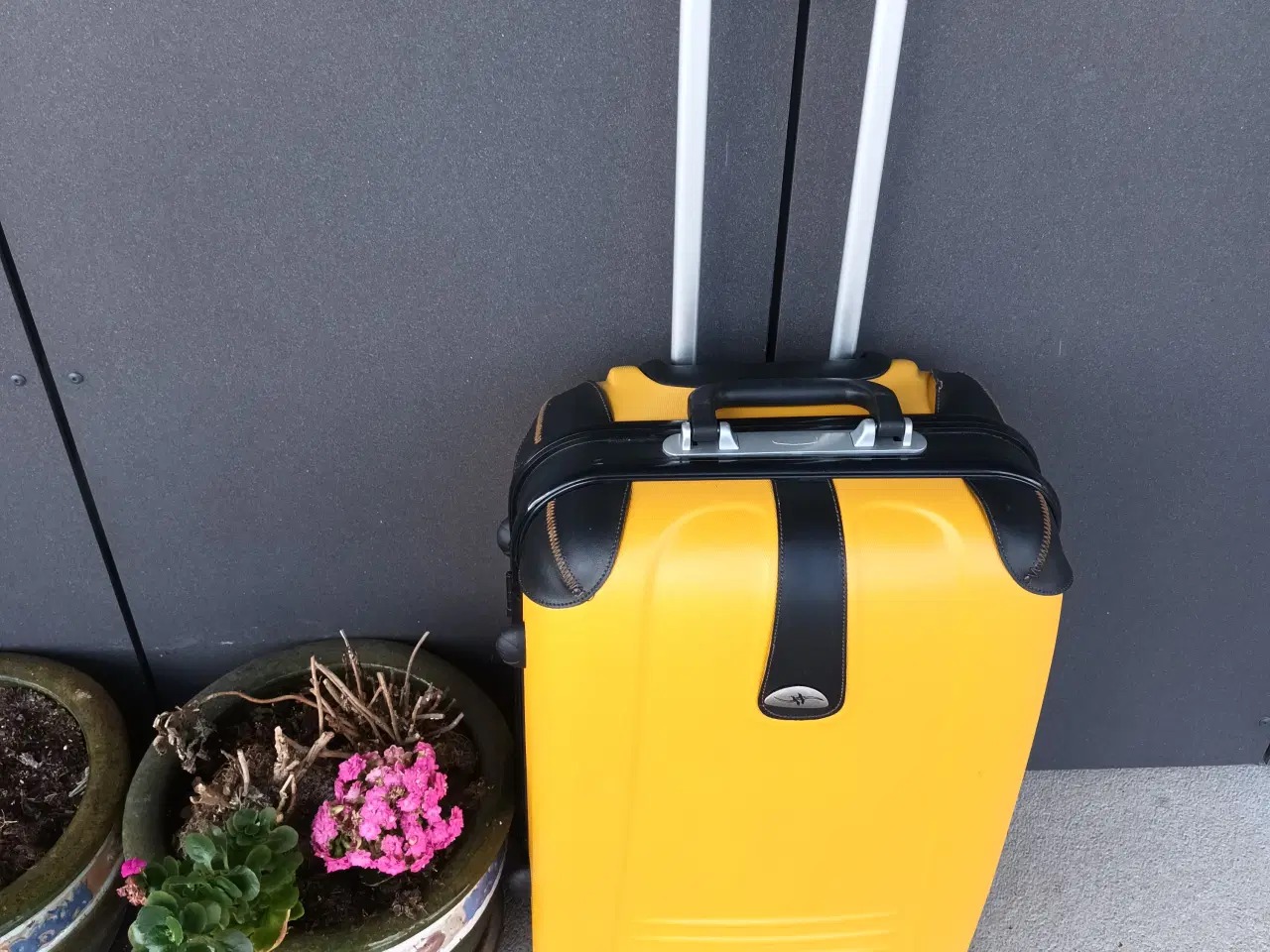 Billede 1 - FLOT GUL HARDCASE KUFFERT 40x25x58 CM