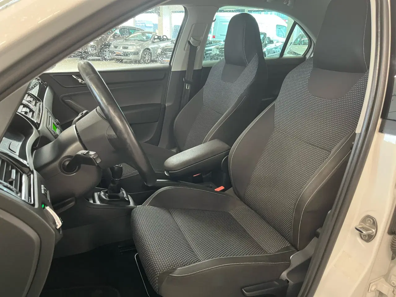 Billede 5 - Skoda Rapid 1,2 TSI Sport 105HK 5d