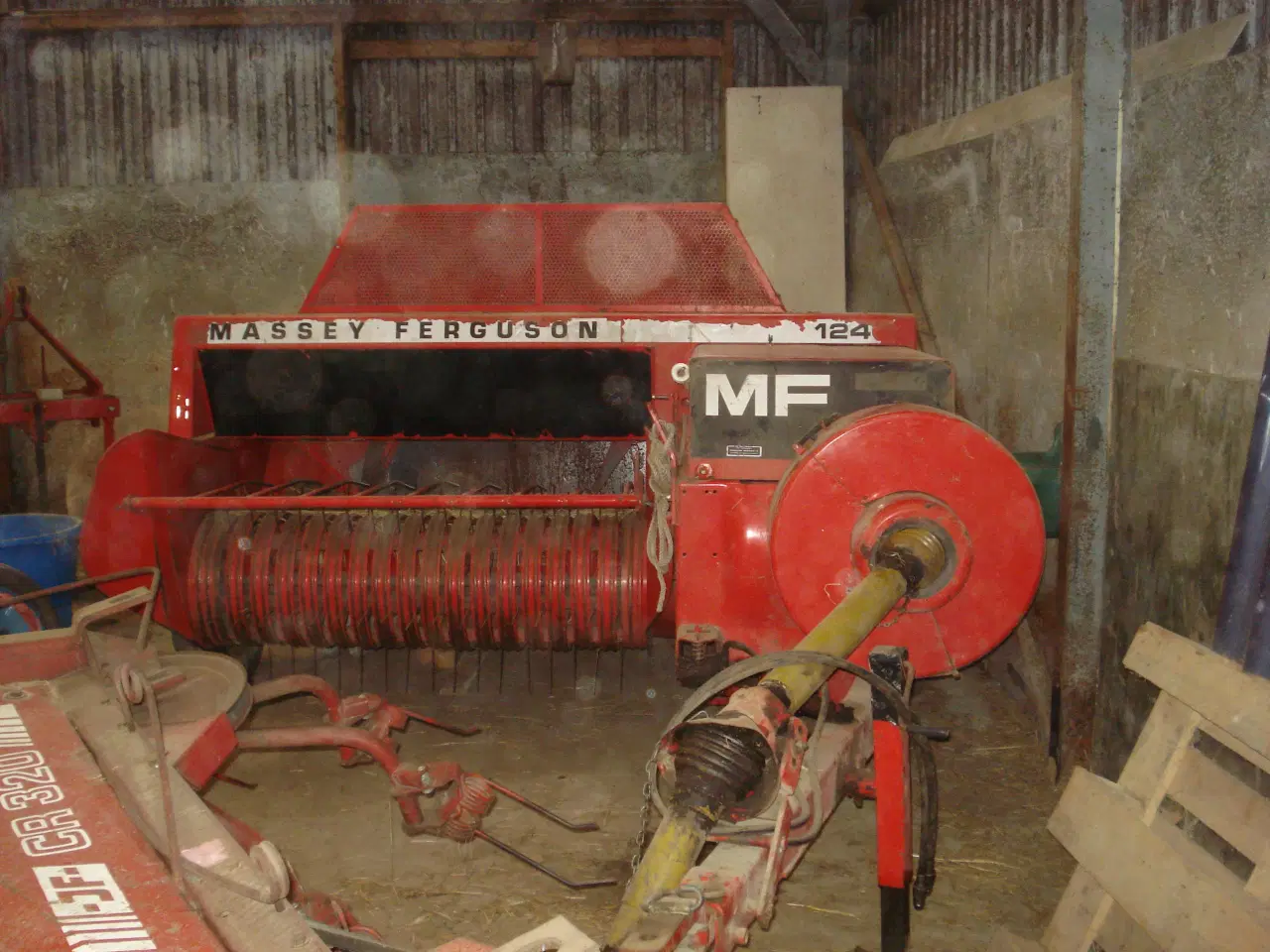 Billede 2 - Ballepresser småballer - Massey Ferguson 124