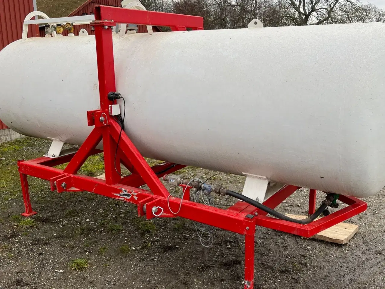 Billede 3 - Dalsø 2500 Kg traktor tank 3 punkt 4650 liter + pumpe + flowmåler