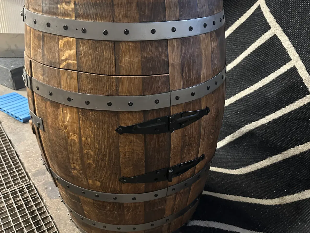 Billede 4 - Barskab, lavet af vintønde