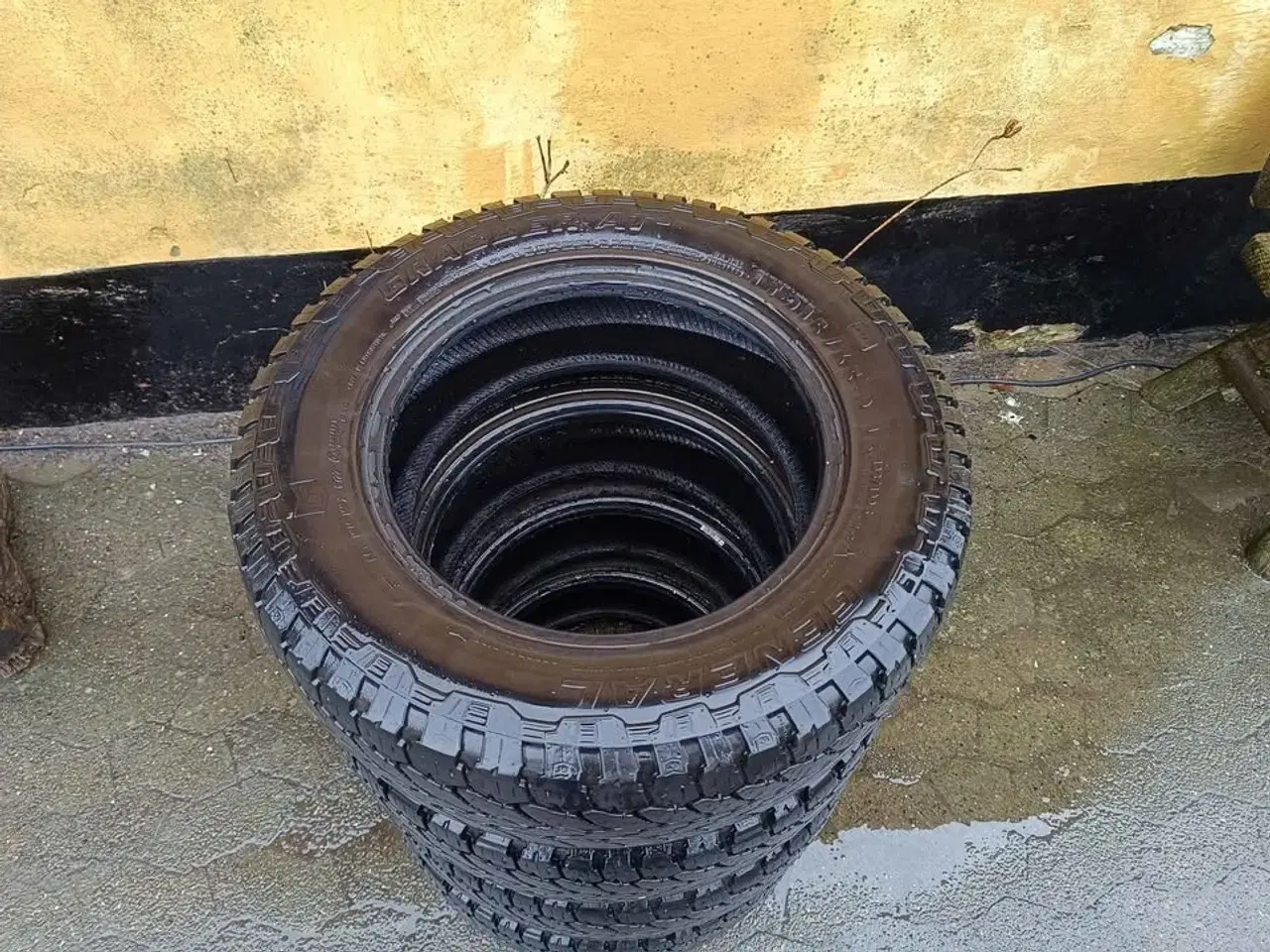 Billede 2 - Terræn/helårsdæk - General Grabber AT3 215/65 R16C