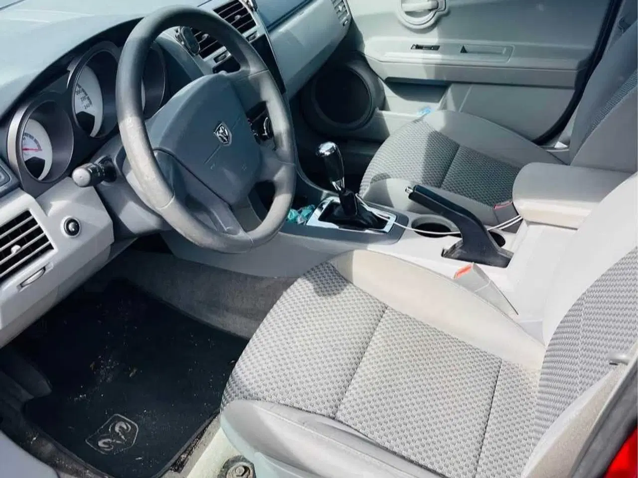 Billede 8 - Flot sjællen Dogde Avenger LAVT KM