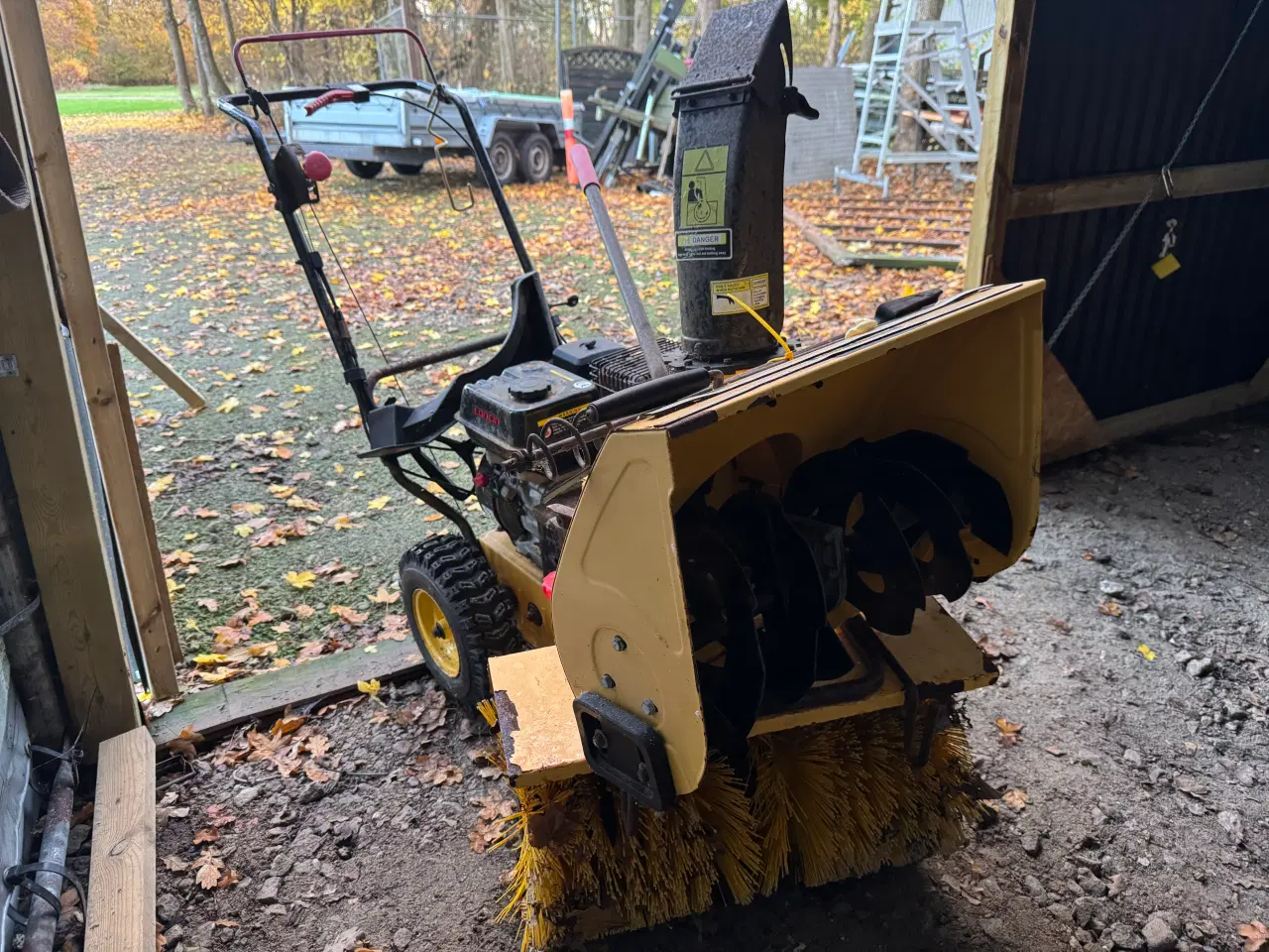 Billede 2 - Sneslynge / Fejekost