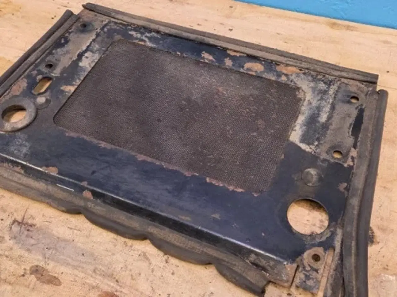 Billede 7 - Massey Ferguson 6290 Battery Holder 3783915M1