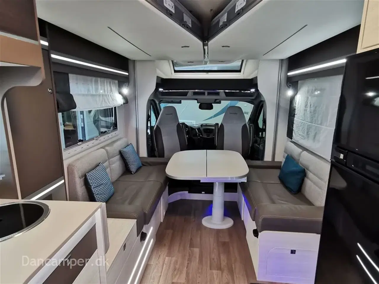 Billede 16 - 2019 - Chausson Welcome Premium 630   UNDER KLARGØRING! 2019 Model! 170 hk Ford med el.sænkbare enkeltsenge, Tertek antenne og masser af yderligere udstyr.