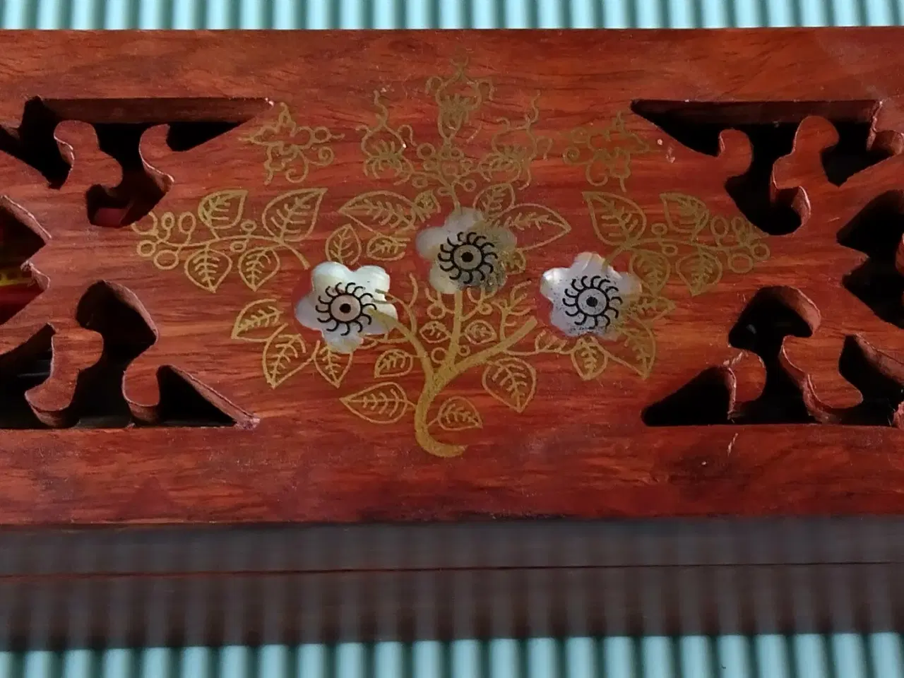 Billede 1 - Spisepinde med ender i metal med gravering