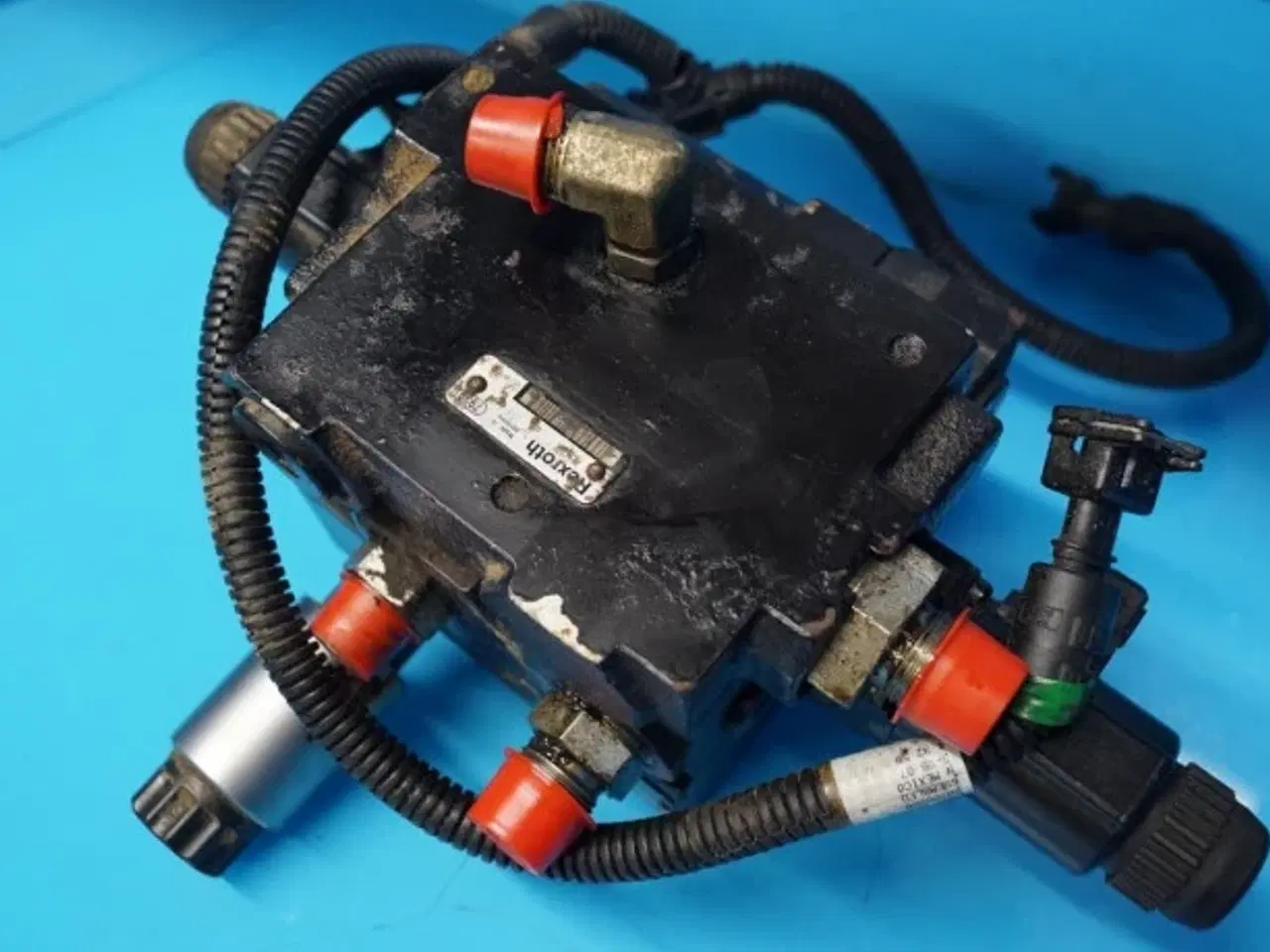 Billede 11 - Case 8010 Hydraulikventil 87313989