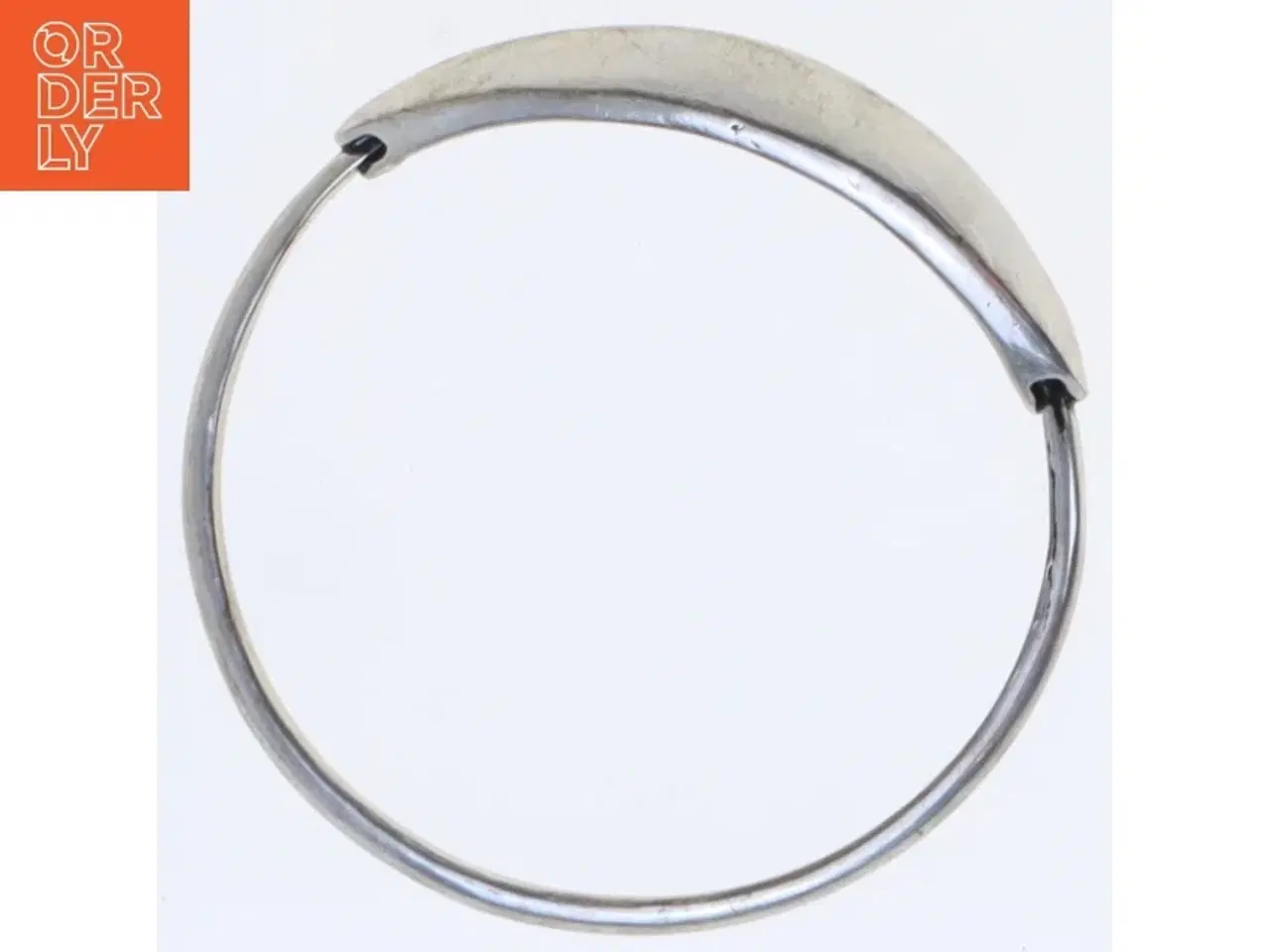 Billede 4 - Sølvfarvet armbånd (str. 7 komma 3 cm)