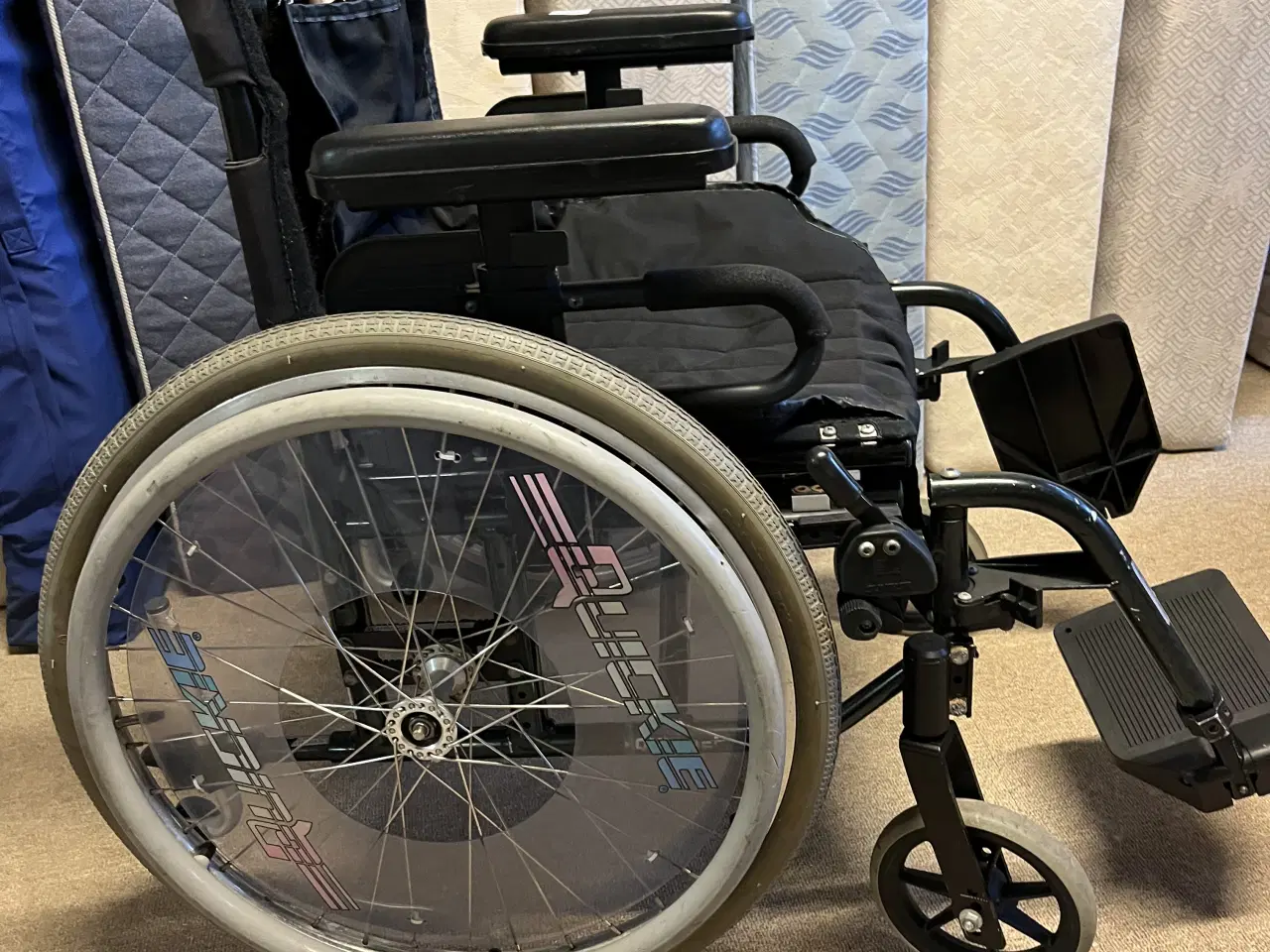 Billede 1 - Kørestol af mrk. Invacare