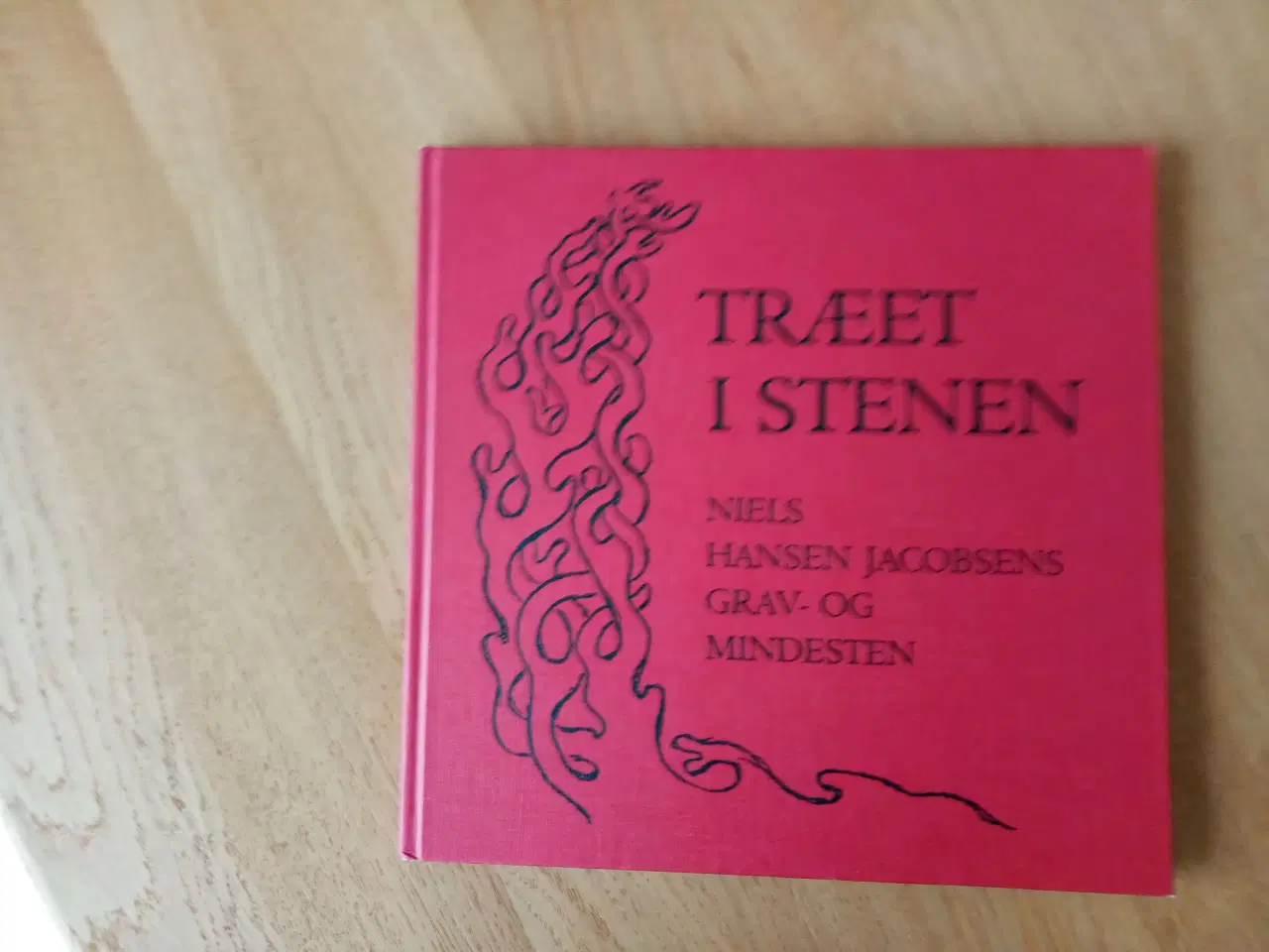 Billede 1 - Træet i Stenen