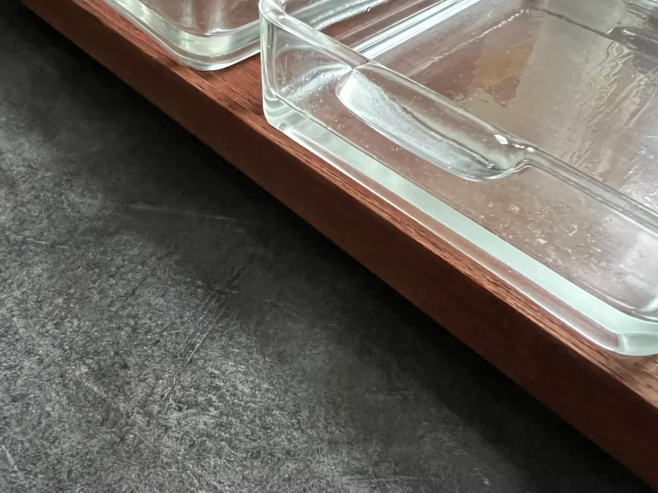 Billede 2 - Elegant Vintage Wiggers Cabaretfad i Teak med Glas