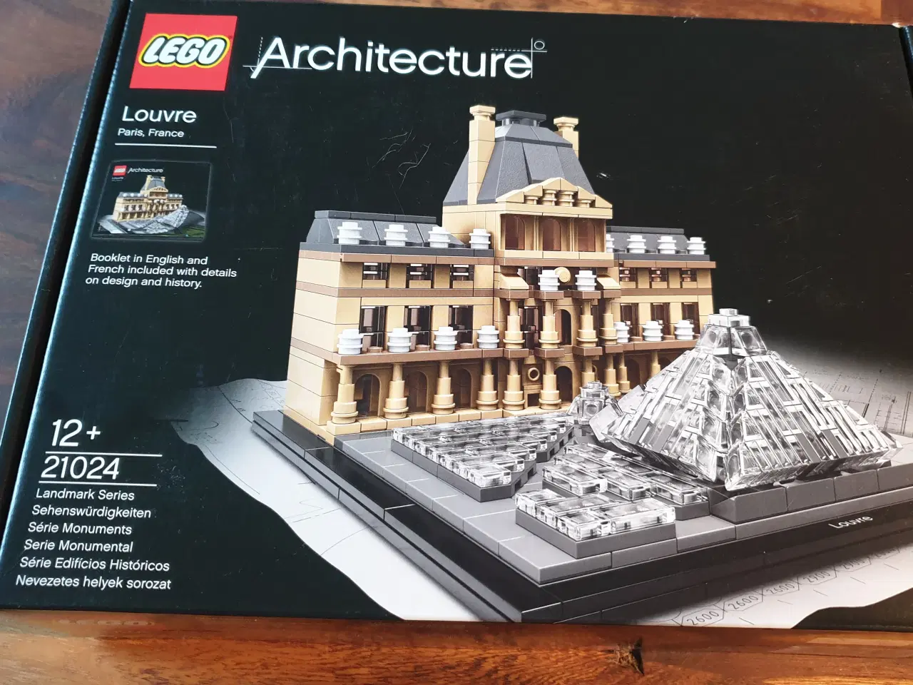 Billede 1 - LEGO Louvre Museum