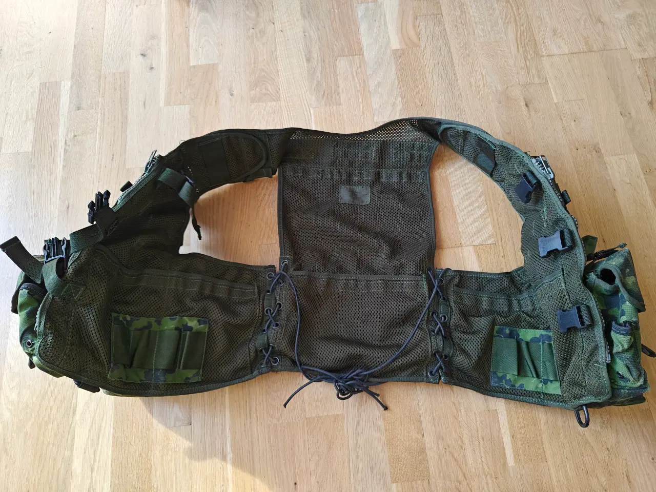 Billede 3 - Militær, M/05 Kampvest i M/84 sløring