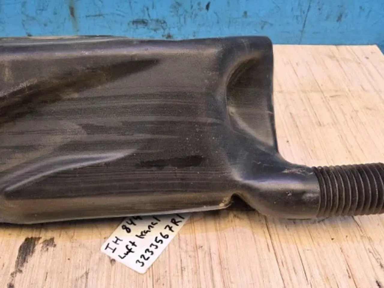 Billede 10 - Case 844XL Luftkanal 3233567R1